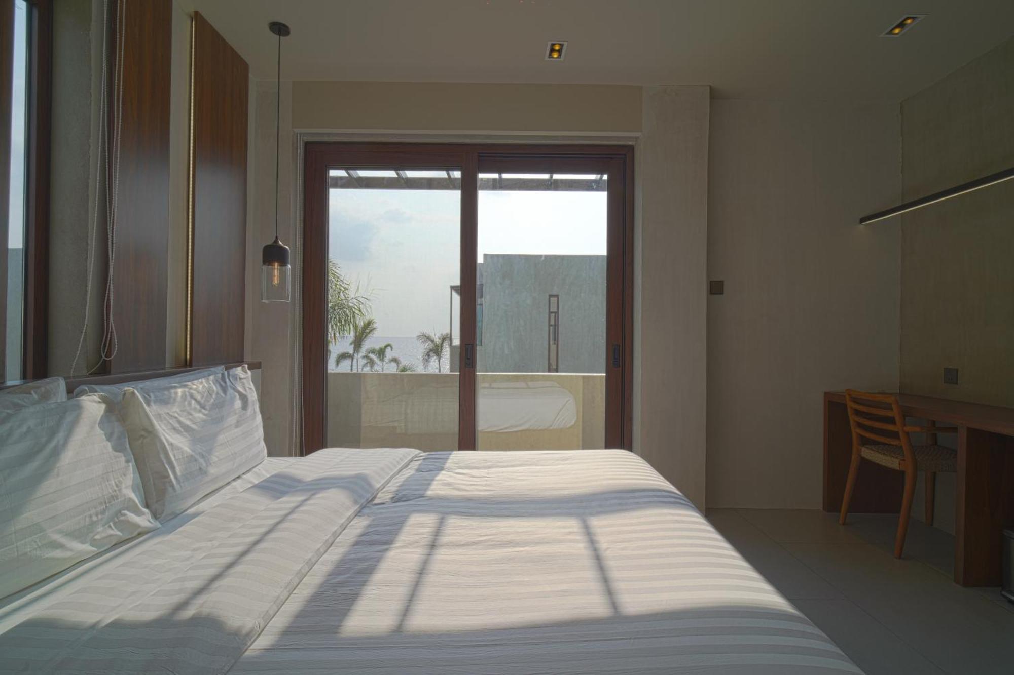 Araya Beach Casas Батангас Экстерьер фото