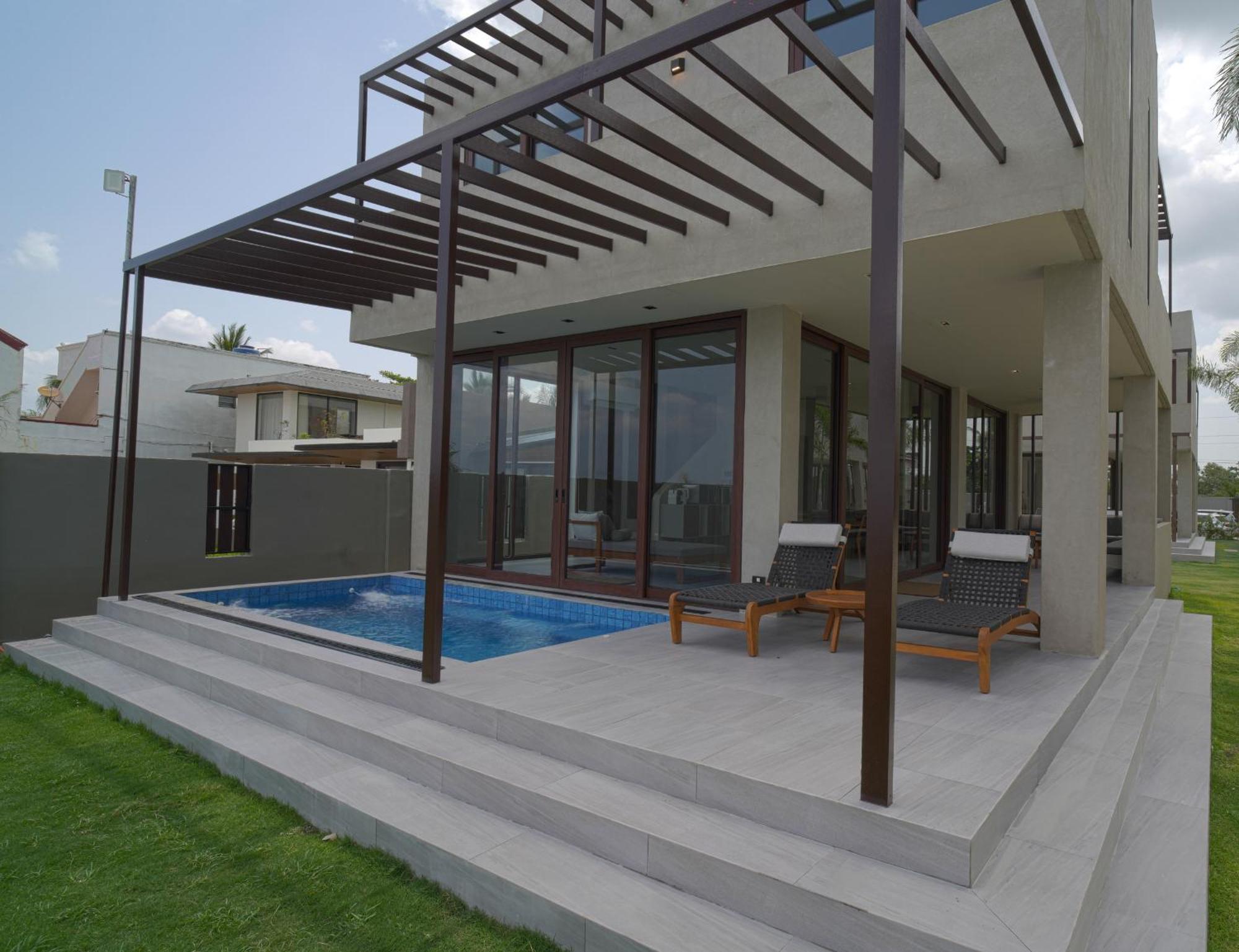 Araya Beach Casas Батангас Экстерьер фото