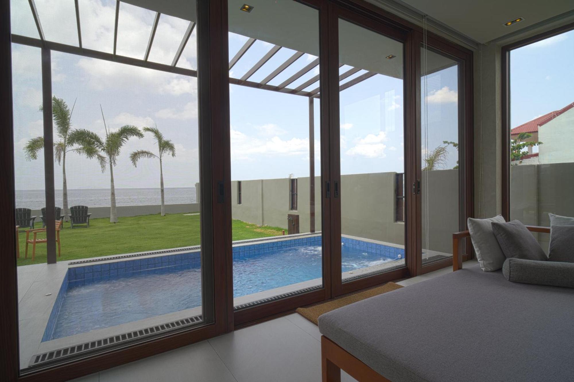 Araya Beach Casas Батангас Экстерьер фото